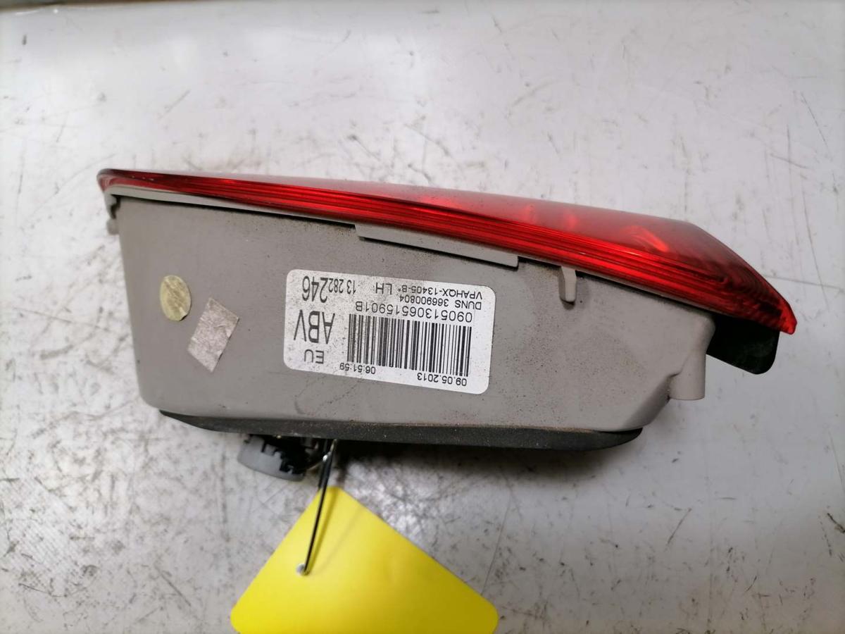 Opel Astra J original R&uuml;cklicht R&uuml;ckleuchte Schlussleuchte innen links Kombi Bj.2013